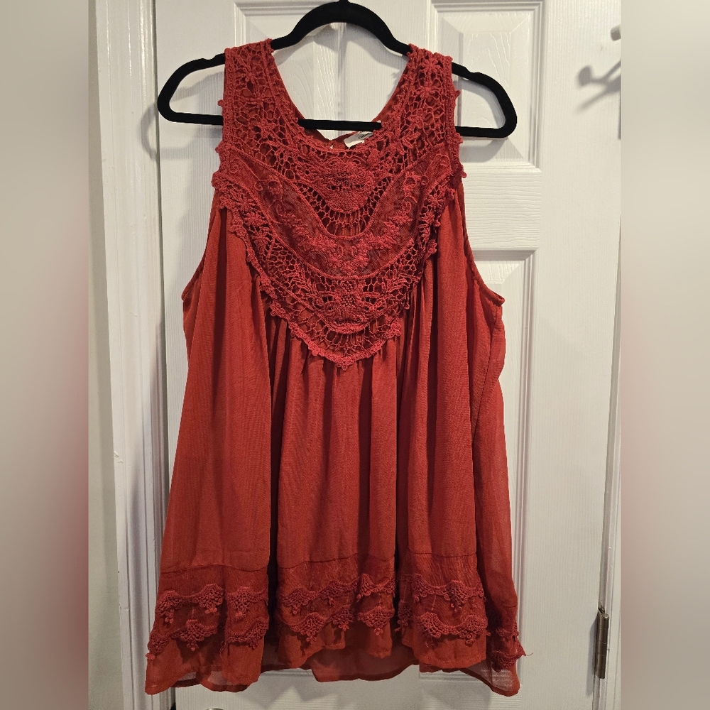 Entro Rust Lace Detail Sleeveless Blouse